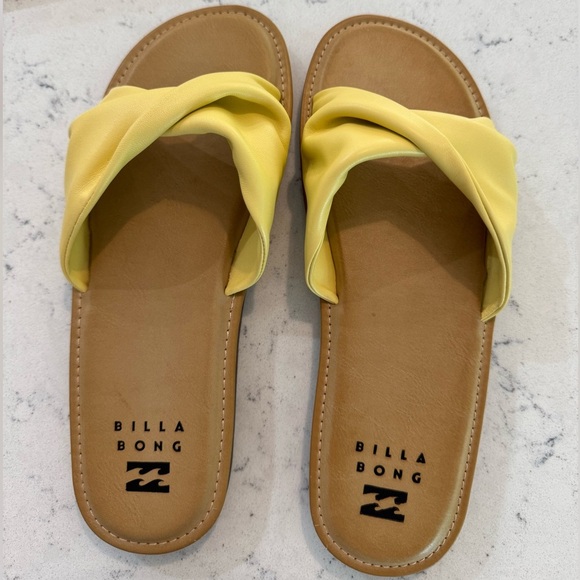 Billabong Malibu Ladies Sandals Light Yellow Brown Sz 10 New - Picture 1 of 11